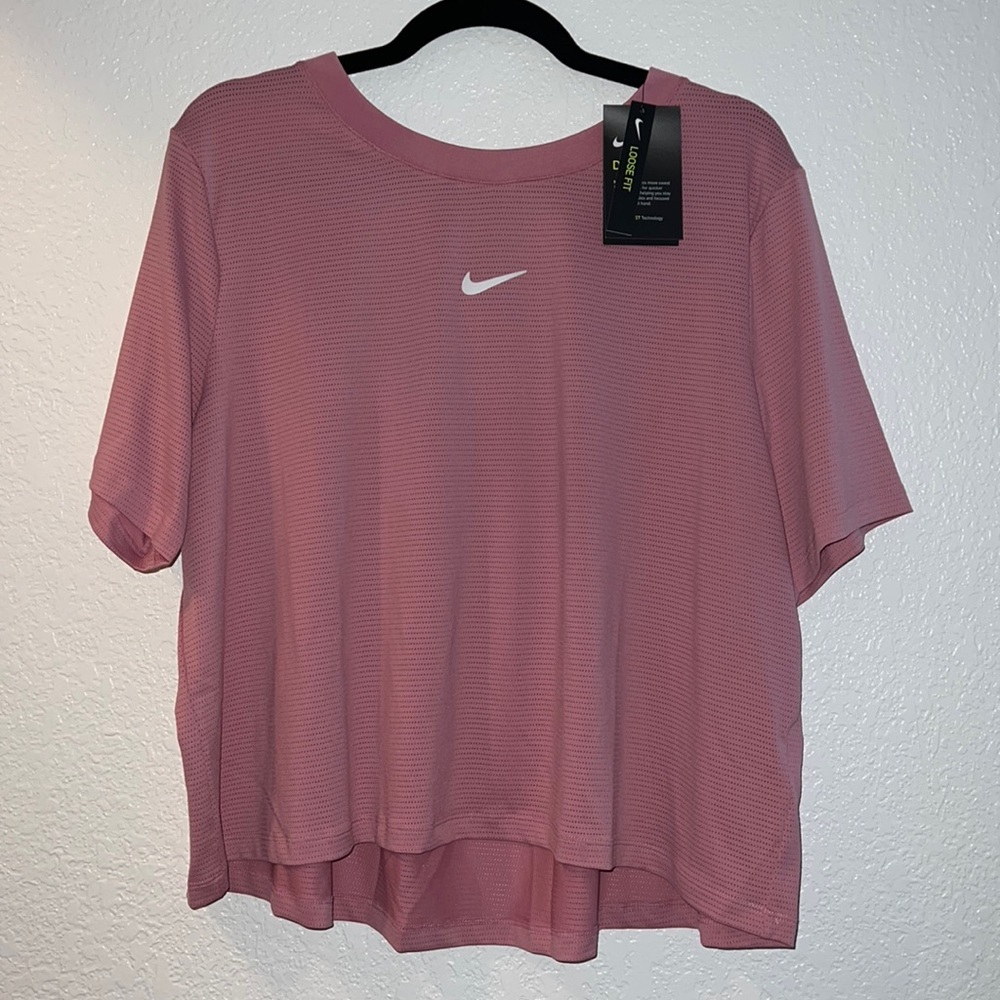 nike crop top